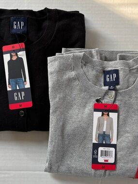 2 Gap Women’s Crewneck Cardigan